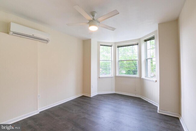 Building Photo - 1501 W Allegheny Ave