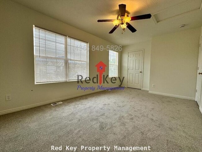 Building Photo - 410 W Single Family Home