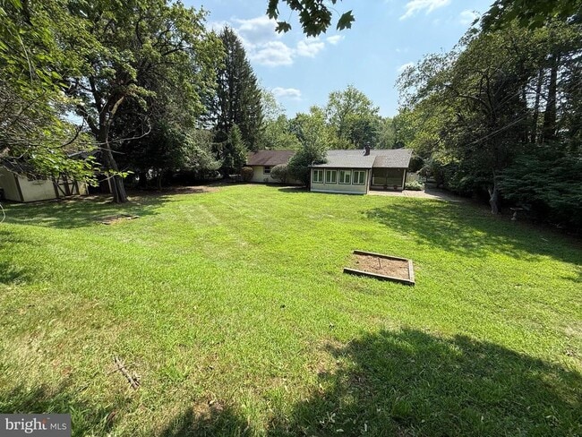 Building Photo - 123 Pearl Dr
