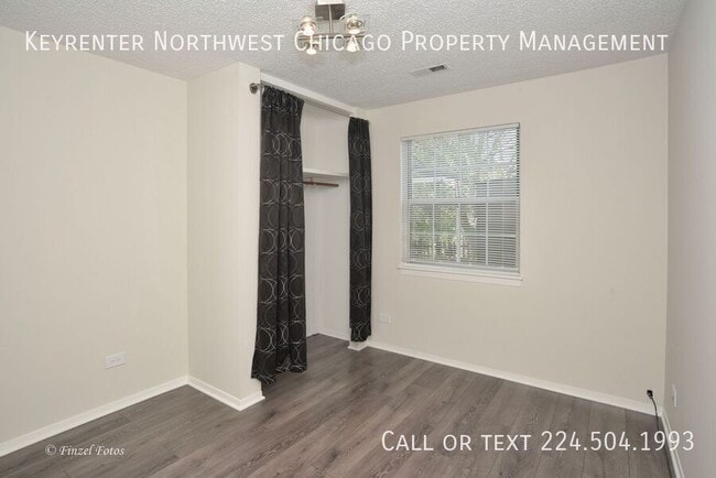Building Photo - 1212 Stratford Ln