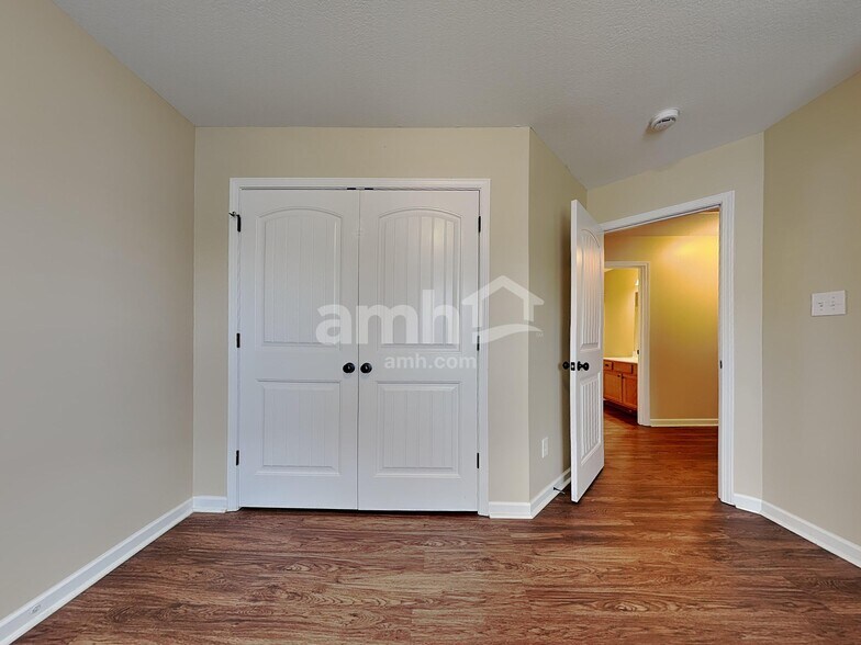 Building Photo - 7904 Mill Park Ln