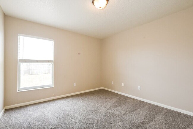 Building Photo - 2856 Snowy Owl Ct