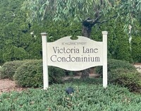 Building Photo - 16 Hillside Pl