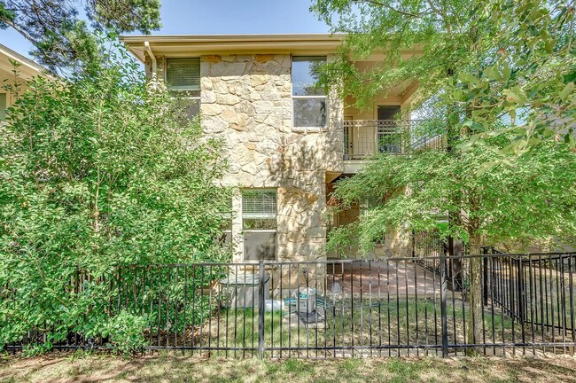 Building Photo - 7320 Colina Vista Loop