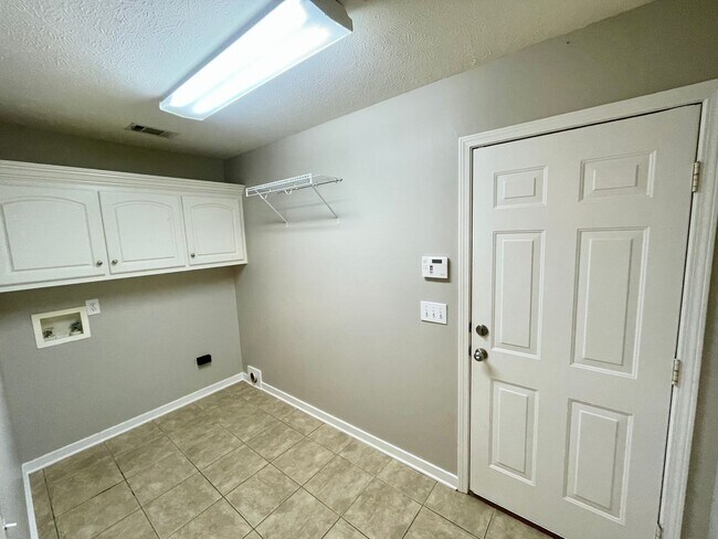 Building Photo - 117 Kenzie Dr