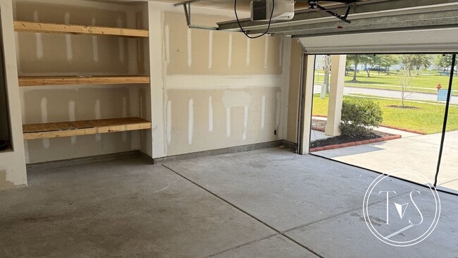 Building Photo - RATE DROP ALERT! (was $3000/month) and SUM...