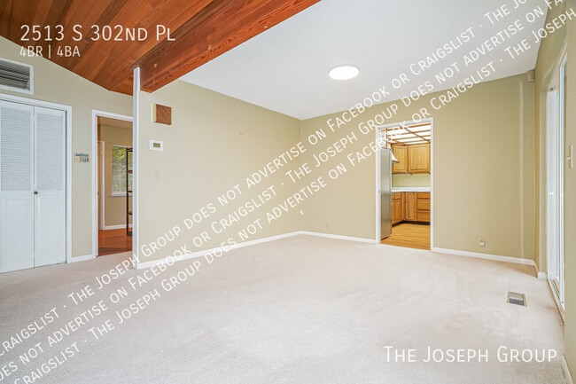 Building Photo - 2513 S 302nd Pl