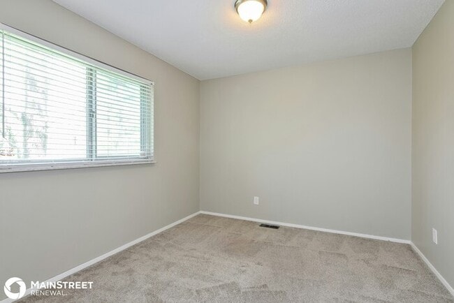 Building Photo - 4915 Sefton Dr