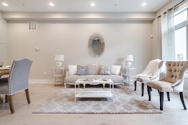 Building Photo - Northern Liberties Townhome with Parking