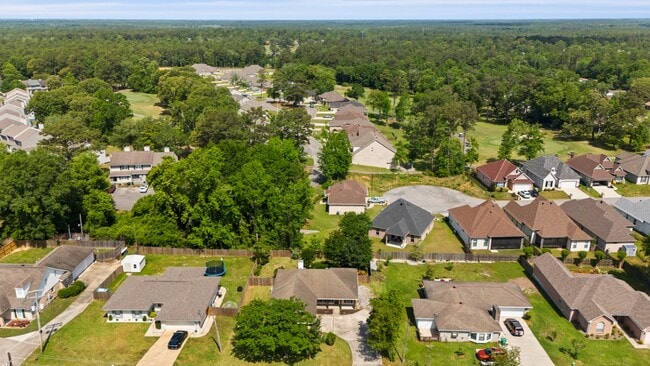 Building Photo - 87133 Golf Club Dr
