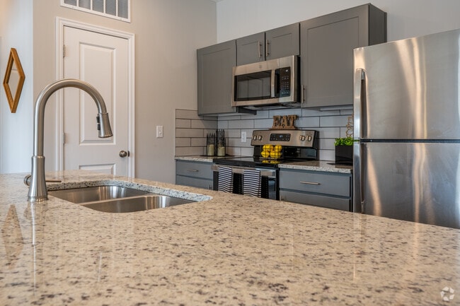 Kitchen - The Lofts at Bridgewood