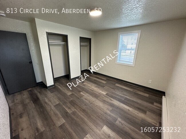 Building Photo - 1011 N 2nd St