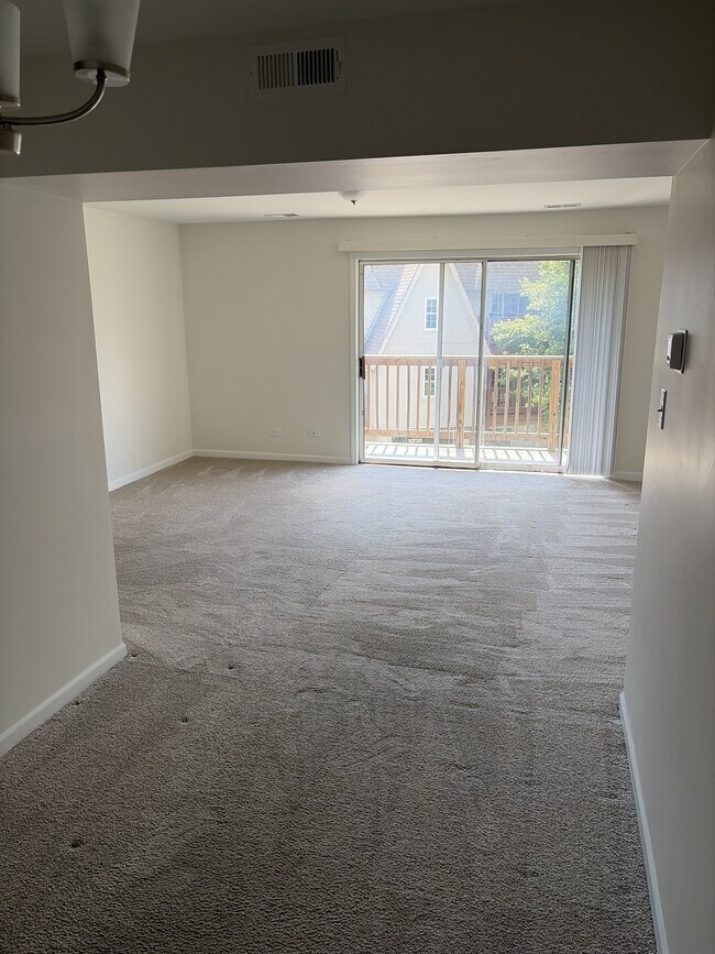 Building Photo - 10712 Mary Ln