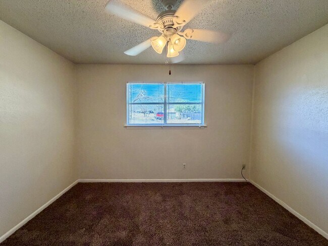 Building Photo - Single Family Home | Midway ISD