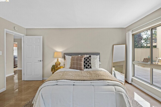 Building Photo - 66 Fairmount Ave