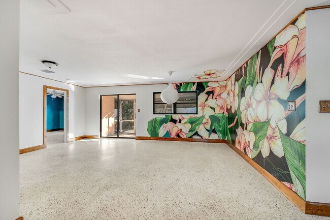 Building Photo - 5 BR/3BA pool home in Merritt Island- NO HOA!