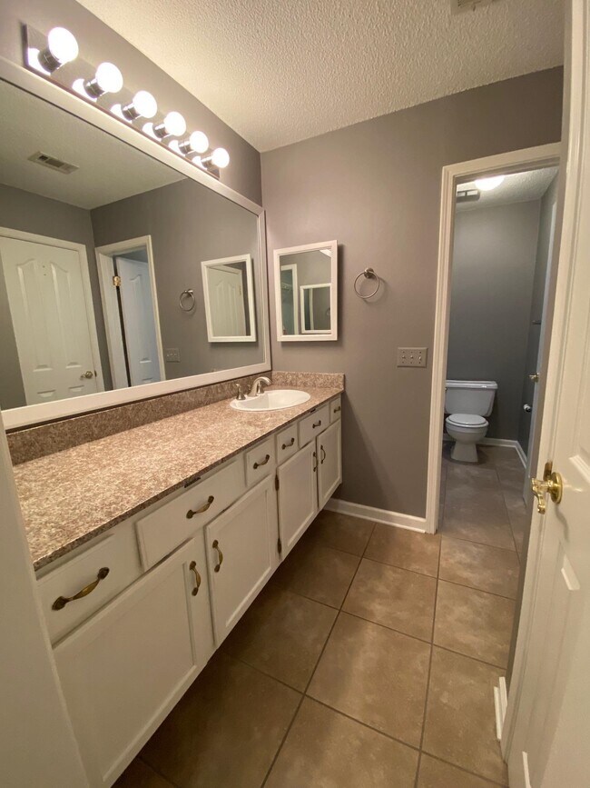 Building Photo - 3008 Harpers Ferry Dr