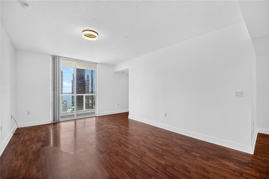 Building Photo - 1250 S Miami Ave