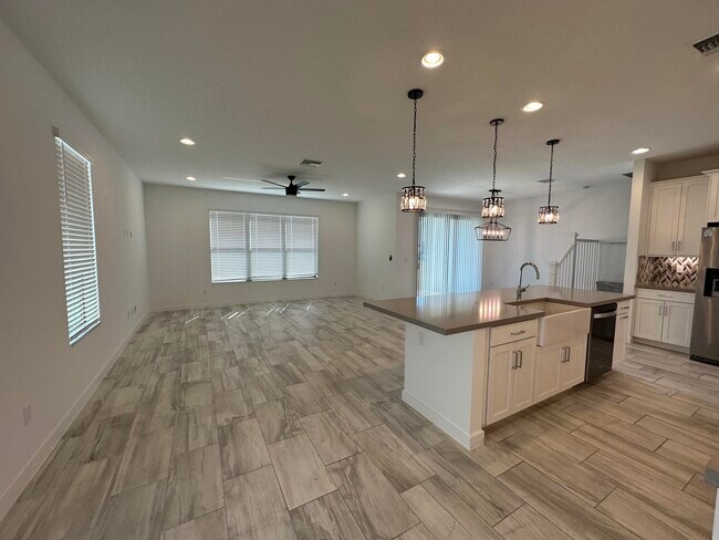 Building Photo - 8792 Antarus Dr