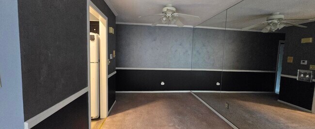 Building Photo - 405 Glendale Ave