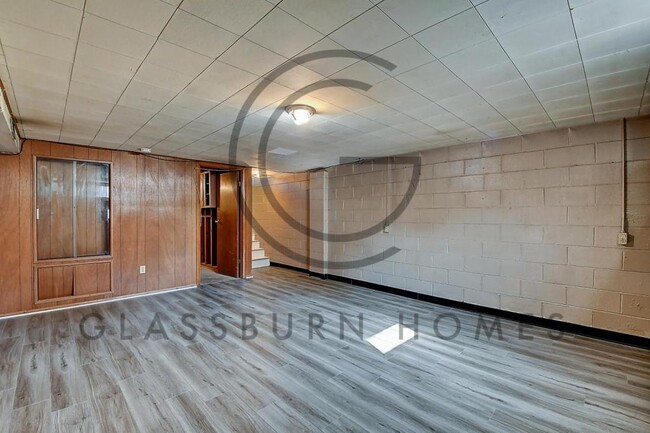 Building Photo - 3203 S Holt Rd