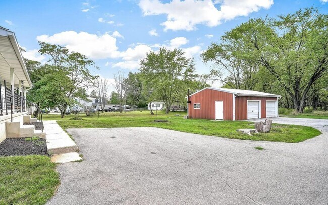 Building Photo - Coming Soon! 3 Bedroom 1.5 Bath Home in Fa...