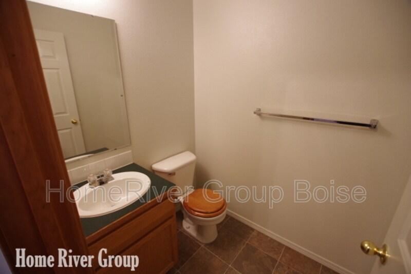 Building Photo - 6521 W Parapet Dr
