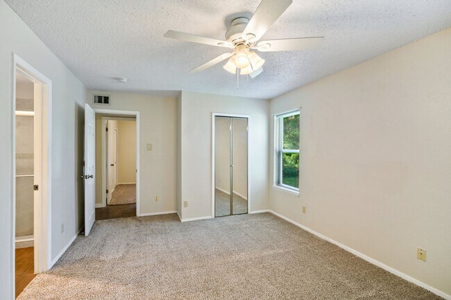 Building Photo - Nice 3 Bedroom Home Located in Plano, Texas!