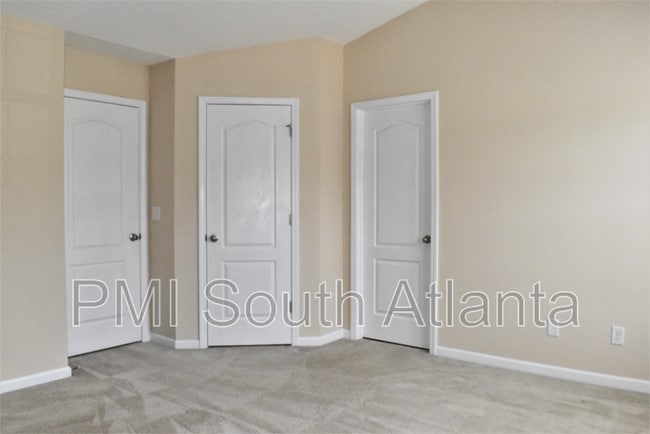 Building Photo - 6864 Mountain Cir