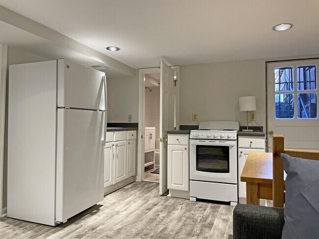 Building Photo - 1849 Monroe St NW