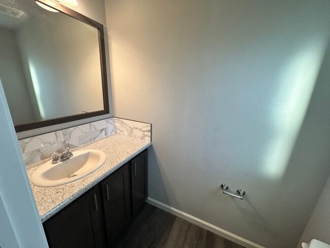 Building Photo - 2 Bedroom\2 Bath Country Home in Modesto