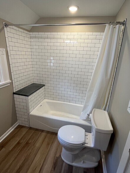 Building Photo - 2317 Polk St NE