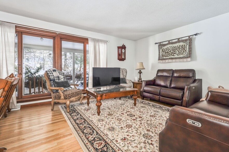 Building Photo - 41 Trout Brook Dr