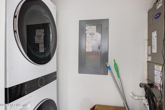 Building Photo - 2912 St Johns Ave