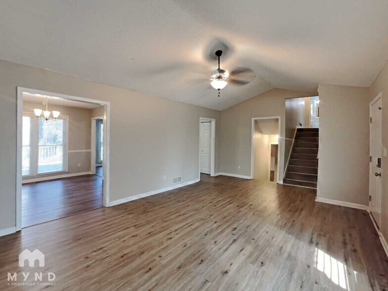 Building Photo - 3610 Spring Leaf Ln