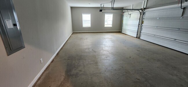 Building Photo - Harris County!