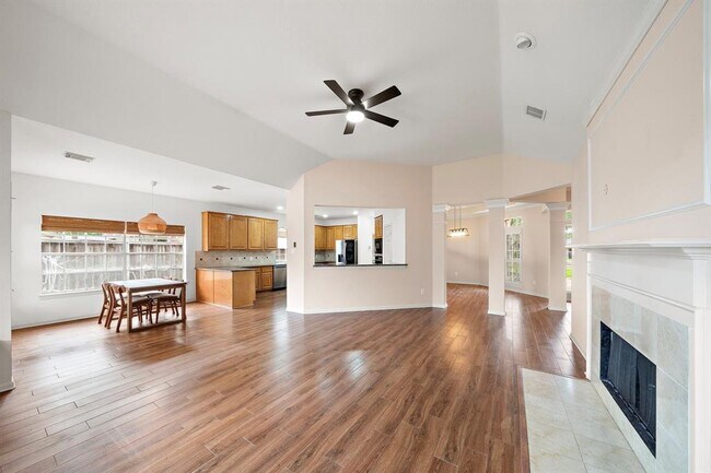 Building Photo - 7319 Emerald Glen Dr