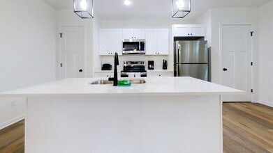 Building Photo - 15544 Finley Way