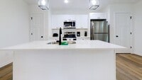 Building Photo - 15602 Sienna Dr