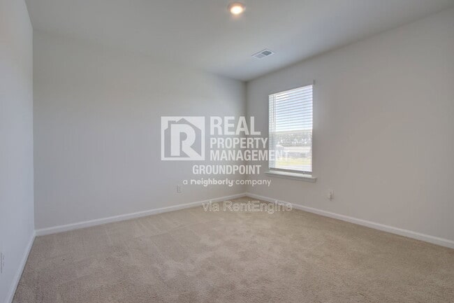 Building Photo - 729 Long Blf Rd