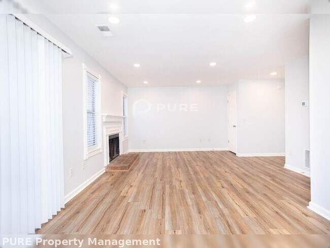 Building Photo - Price Drop Alert!   Rental Specials Available! Beautiful 3BR/2.5BA Townhome in Marietta is Availa...