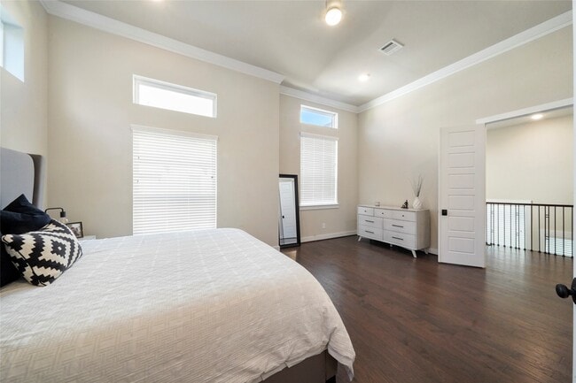 Building Photo - 2625 Fountain Key Blvd