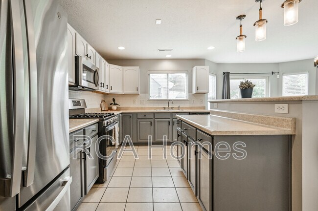 Building Photo - 8189 Admirals Landing Pl