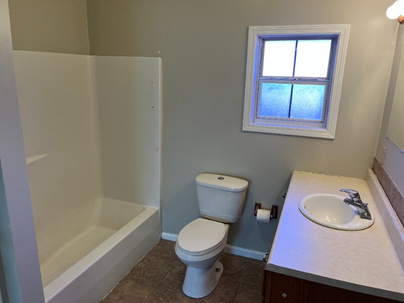 Building Photo - 205 Baker St