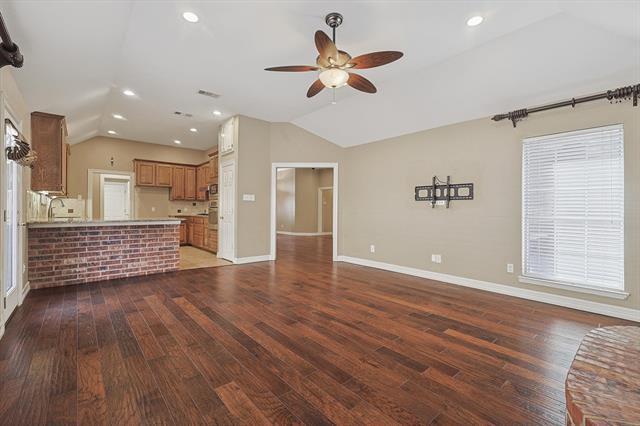 Building Photo - 7009 Oak Hills Ct