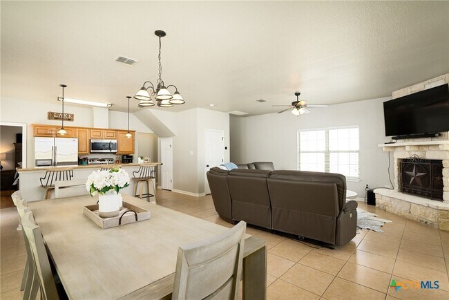 Building Photo - 1526 Bonnyview Dr