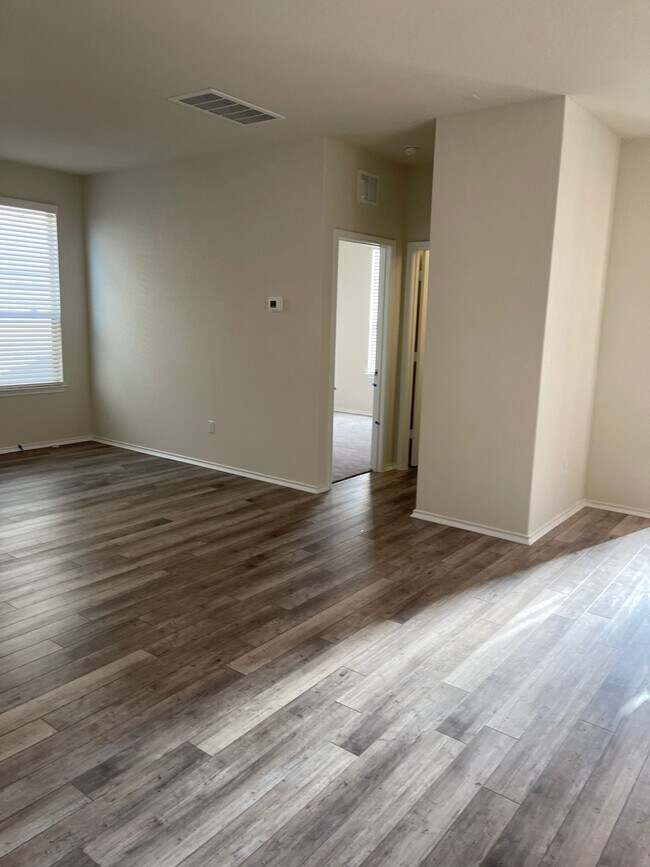Building Photo - 161 Prairie Falcon Wy