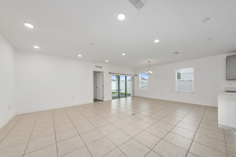 Building Photo - 557 Pawnee Ct