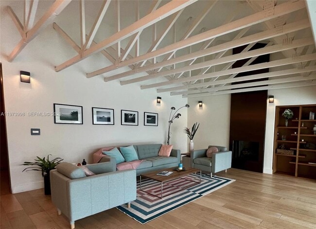 Building Photo - 524 Oleander Dr