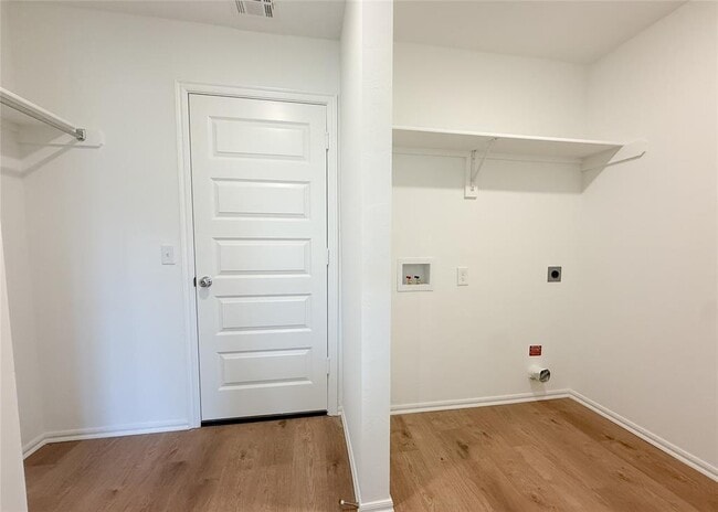 Building Photo - 16309 Harvester Dr